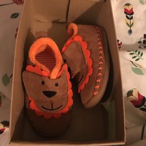 Size 4 lion shoes